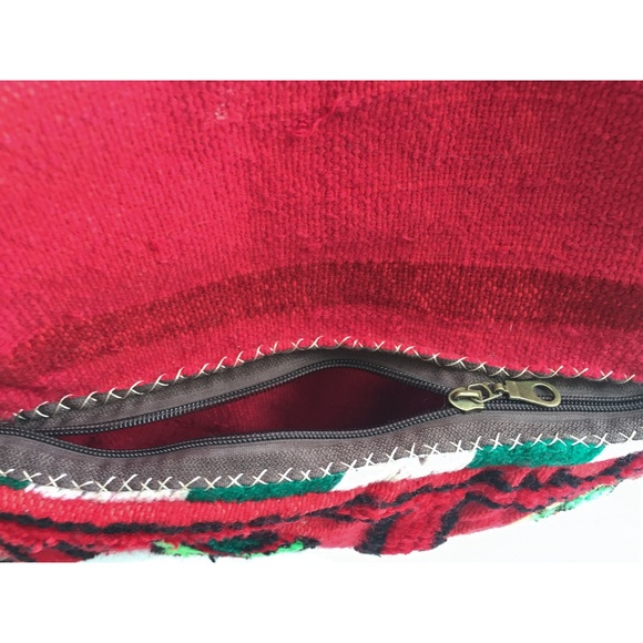 Handcrafted  Moroccan Kilim Clutch Bag - Picture 6 of 8